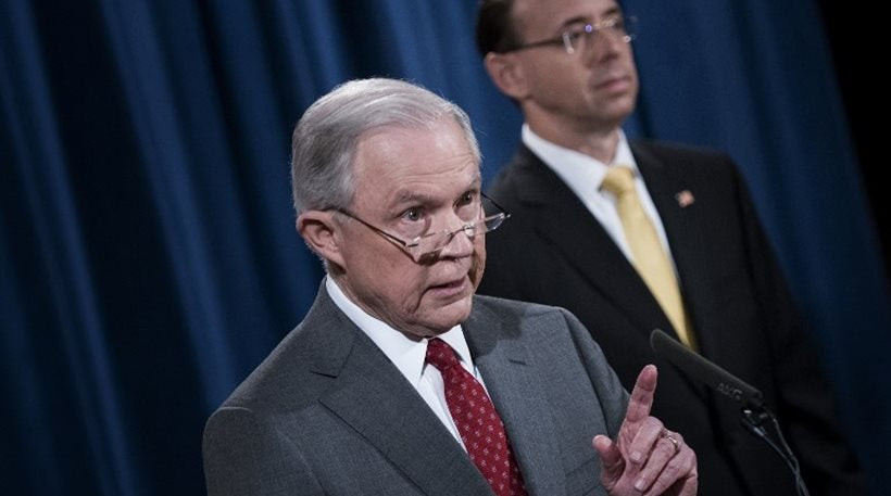 ΗΠΑ: Τις πρώτες διώξεις για διαρροές από τον Λευκό Οίκο ανακοίνωσε ο Σέσιονς